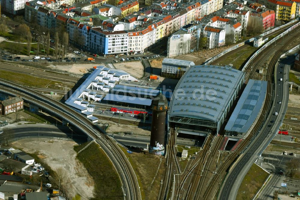 Luftaufnahme Berlin - Bahnhof Ostkreuz im Stadtteil Friedrichshain von Berlin
