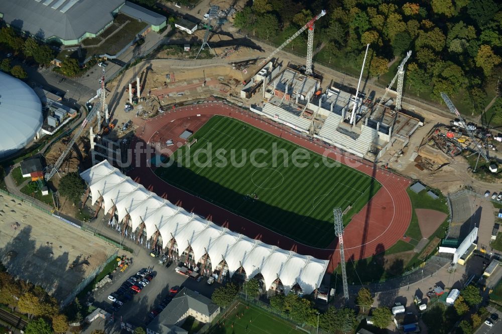 Erfurt aus der Vogelperspektive: Baustelle zum Umbau der Arena des Stadion Steigerwaldstadion in Erfurt im Bundesland Thüringen