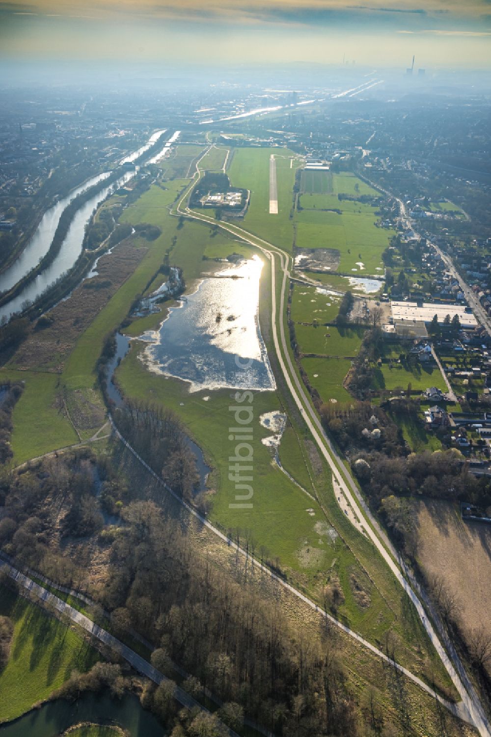 Luftaufnahme Heessen - Überflutete Wiesen an der Lippe in Heessen im Bundesland Nordrhein-Westfalen, Deutschland