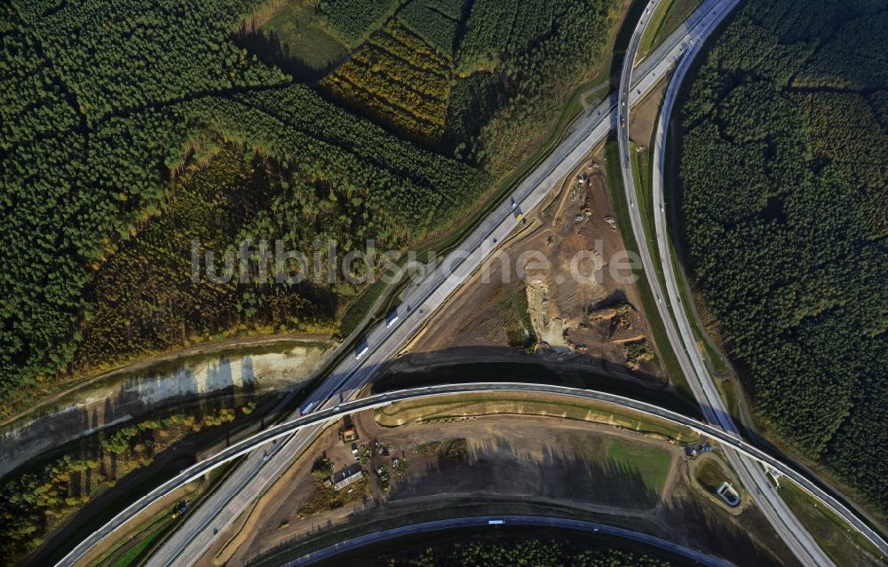 Luftbild Groß Ziethen - Fast fertige Baustelle zum Um- und Ausbau des Autobahndreieck AD Havelland im Bundesland Brandenburg