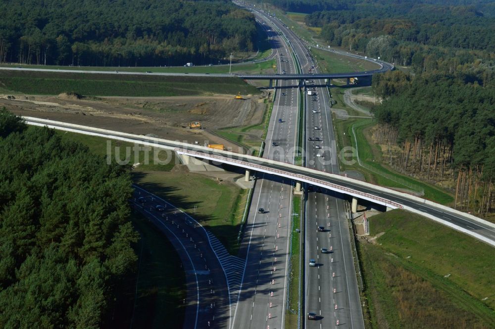 Groß Ziethen von oben - Fast fertige Baustelle zum Um- und Ausbau des Autobahndreieck AD Havelland im Bundesland Brandenburg