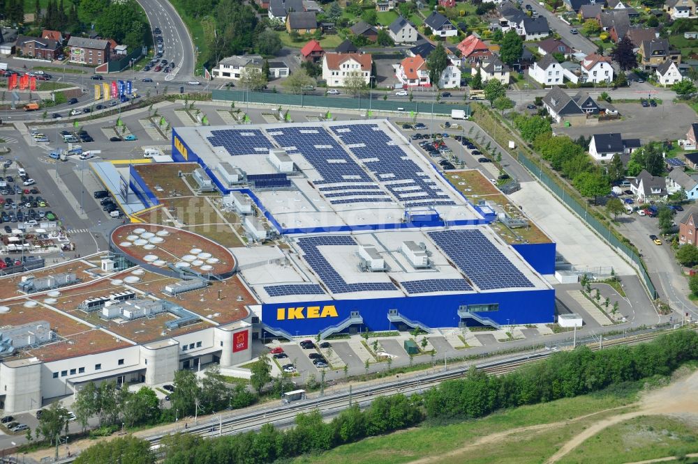 Dänischburg, Lübeck aus der Vogelperspektive: Gebäude des Einkaufszentrum des IKEA - Möbel- und Einrichtungshauses in Dänischburg, Lübeck im Bundesland Schleswig-Holstein