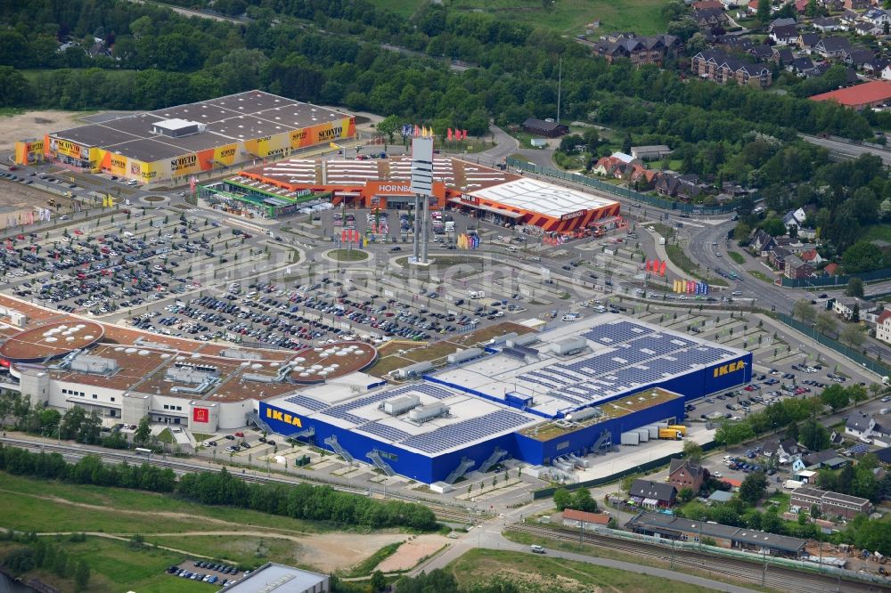 Lübeck aus der Vogelperspektive: Gebäude des Einkaufszentrum des IKEA - Möbel- und Einrichtungshauses in Dänischburg, Lübeck im Bundesland Schleswig-Holstein