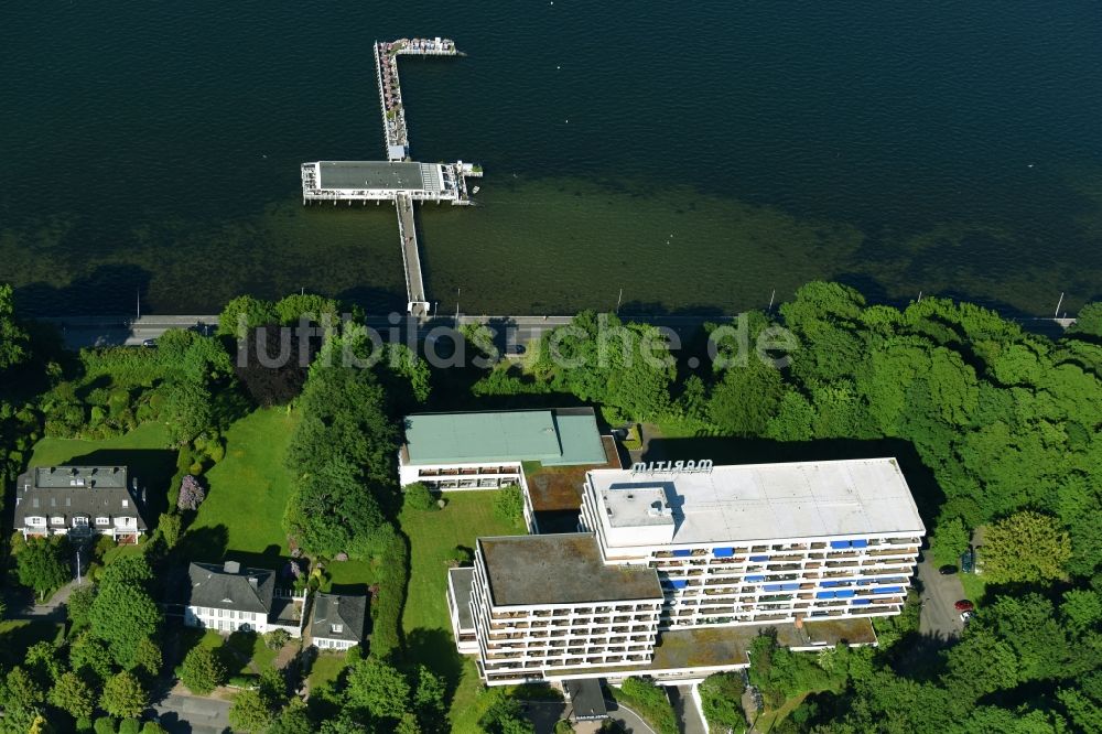 Luftbild Kiel - Gebäudekomplex der Hotelanlage Maritim Hotel Bellevue Kiel an der Ostsee in Kiel im Bundesland Schleswig-Holstein, Deutschland