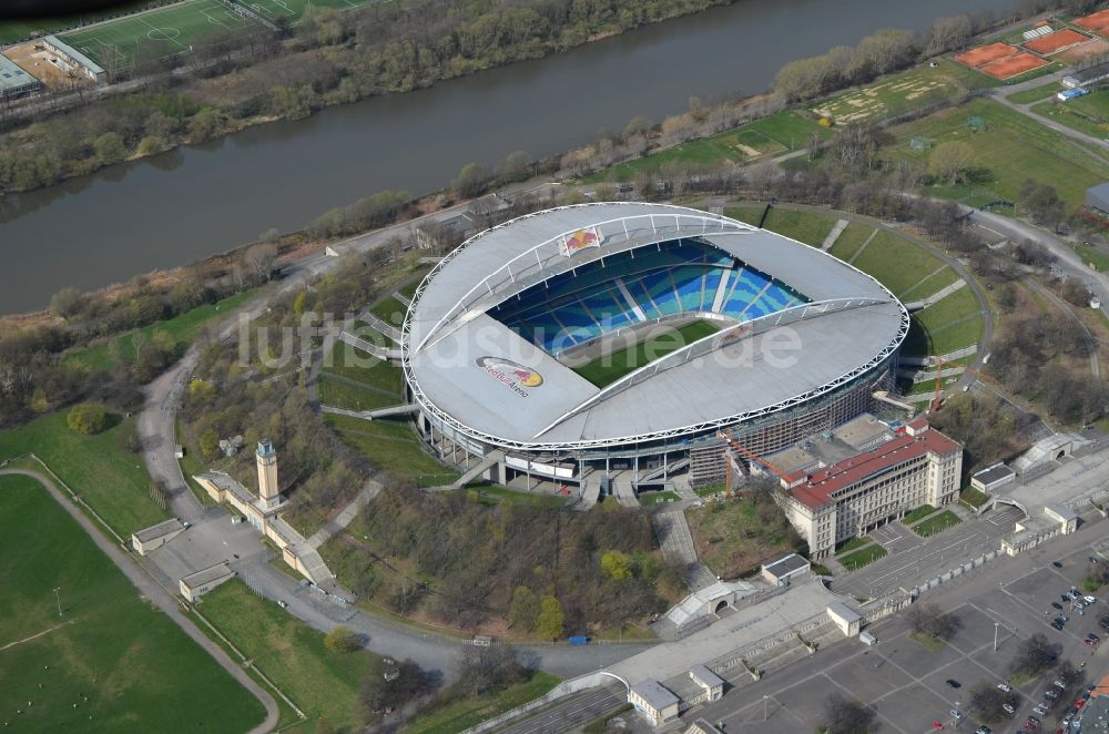 Leipzig aus der Vogelperspektive: Gelände des Stadion Red Bull Arena, vormals Zentralstadion, in Leipzig in Sachsen