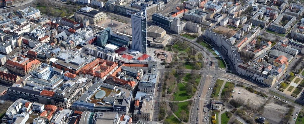 Leipzig aus der Vogelperspektive: Martin-Luther-Ring, Leuschnerplatz, Schillerpark und Leipziger City im Bundesland Sachsen