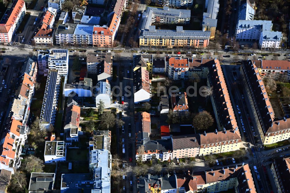 Luftaufnahme München - Mehrfamilienhaussiedlung im Ortsteil Milbertshofen in München im Bundesland Bayern, Deutschland