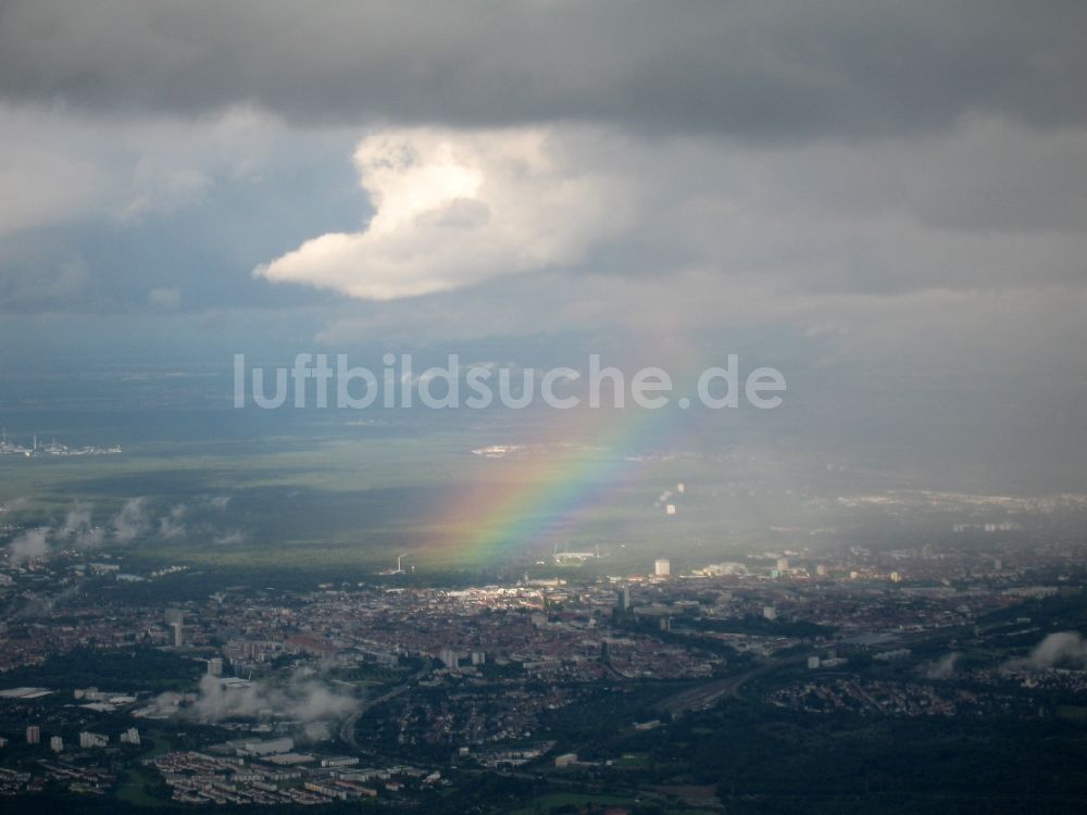 Karlsruhe aus der Vogelperspektive: Regenbogen in Karlsruhe im Bundesland Baden-Württemberg
