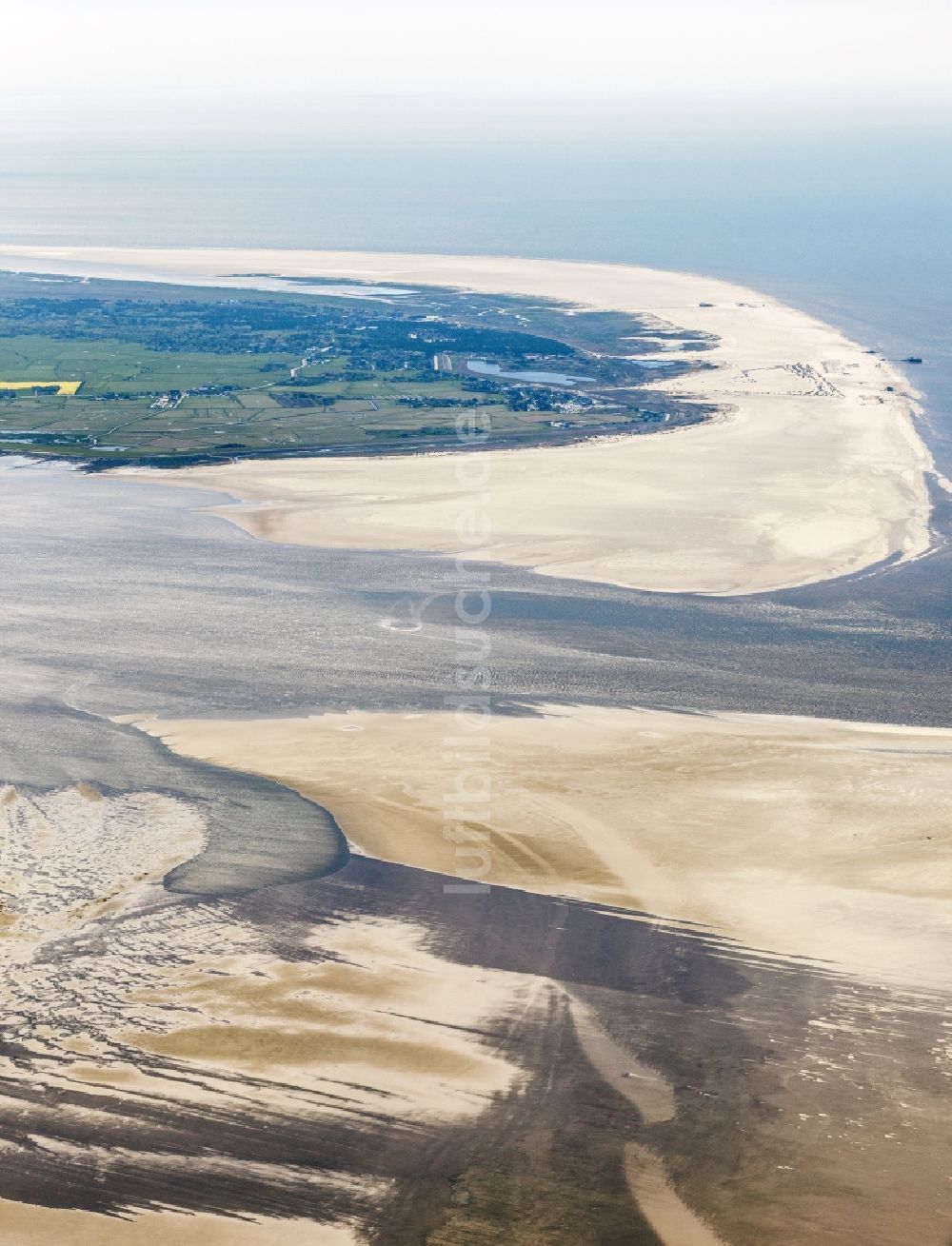 Luftaufnahme Westerhever - Sandbank- Landfläche durch Strömungen unter der Meeres- Wasseroberfläche südwestlich Westerhever im Bundesland Schleswig-Holstein