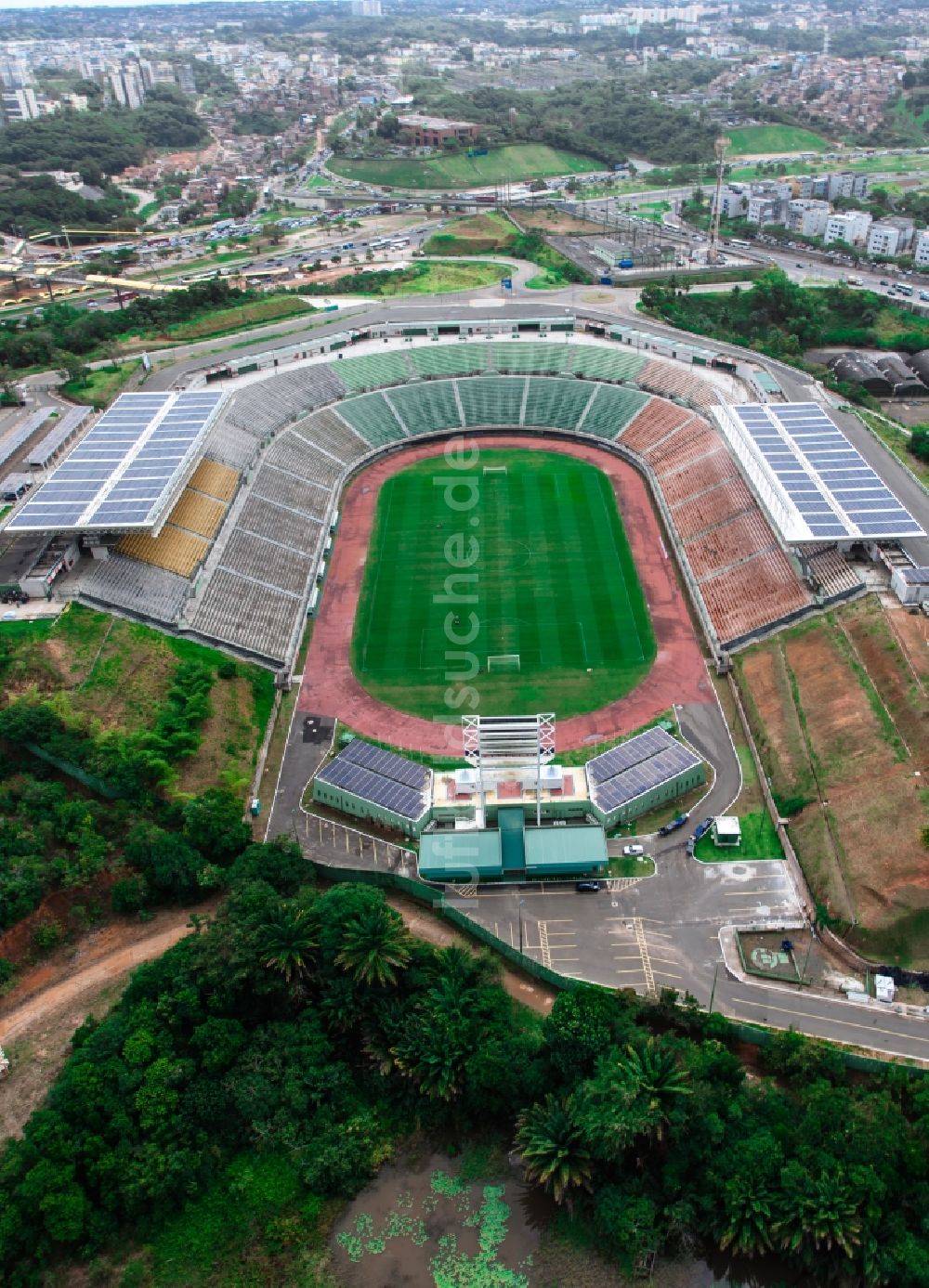 Salvador von oben - Stadion der Arena Estádio de Pituacu in Salvador in der Provinz Bahia in Brasilien