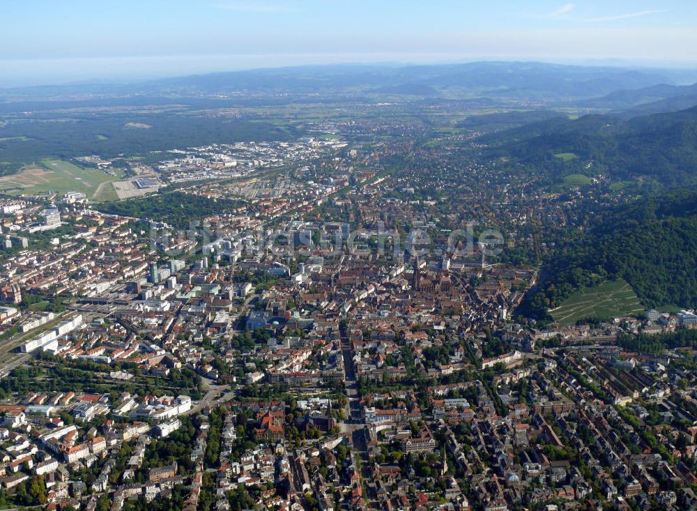 Luftaufnahme Freiburg - Stadtteilansicht von Freiburg im Stadtbezirk Nord, Baden-Württemberg