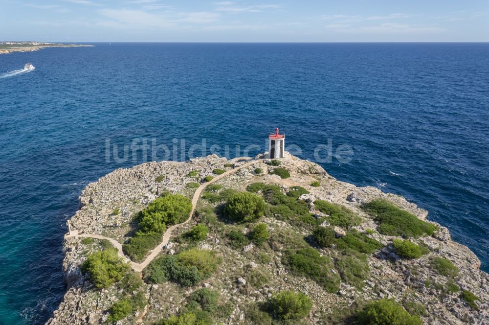 Luftbild Manacor - Strand von Manacor an der Mittelmeerküste der der spanischen Baleareninsel Mallorca in Spanien