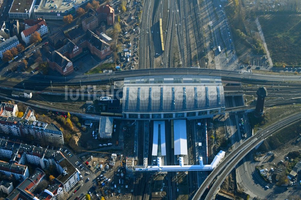 Luftbild Berlin - Strecken- Ausbau am Bahnhof Ostkreuz im Stadtteil Friedrichshain von Berlin