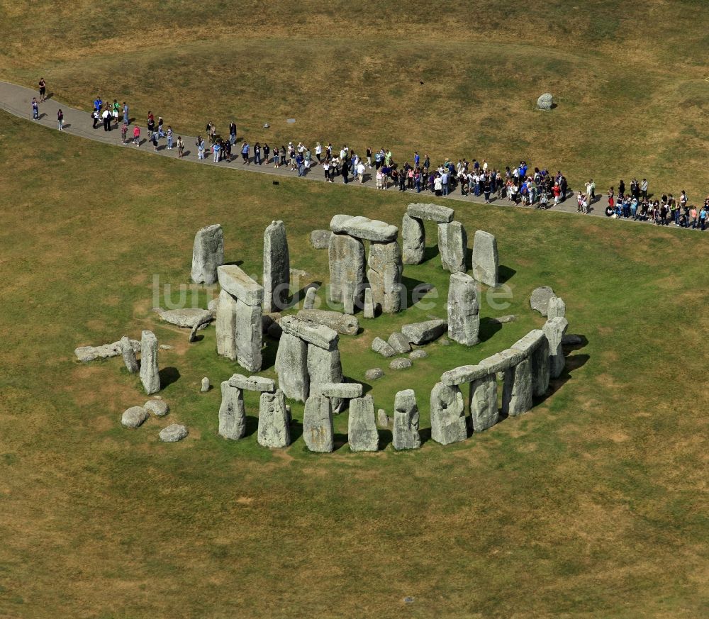 Luftbild Amesbury - Tourismus- Attraktion und Sehenswürdigkeit Stonehenge in Amesbury in England, Vereinigtes Königreich