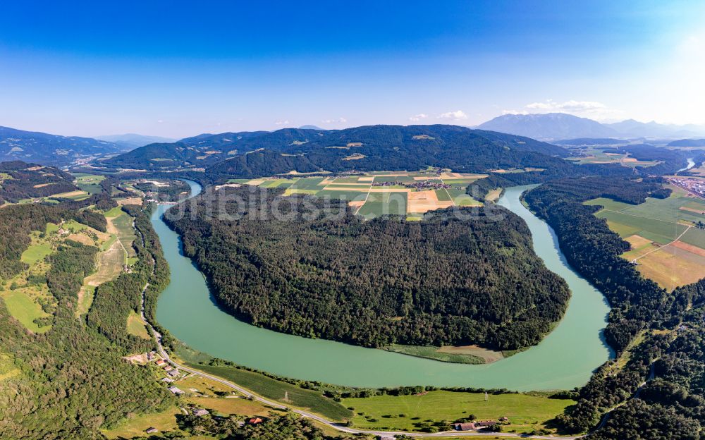 Wunderstätten aus der Vogelperspektive: Uferbereiche am Drau Flußverlauf in Wunderstätten in Kärnten, Österreich