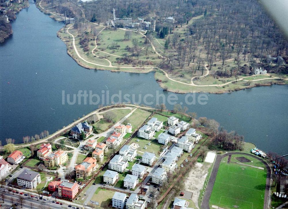 Luftaufnahme Potsdam - Wohnanlage der Bayerischen Hausbau auf dem Glienicker Horn an der Glienicker Brücke in Potsdam.
