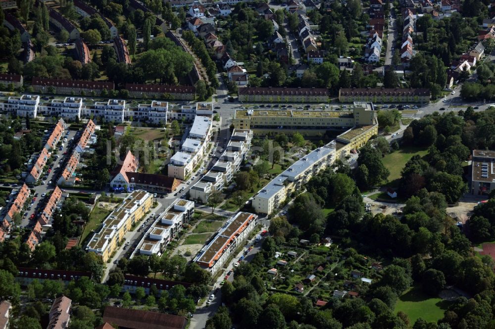 München, Berg am Laim aus der Vogelperspektive: Wohngebiet einer Mehrfamilienhaussiedlung in München, Berg am Laim im Bundesland Bayern