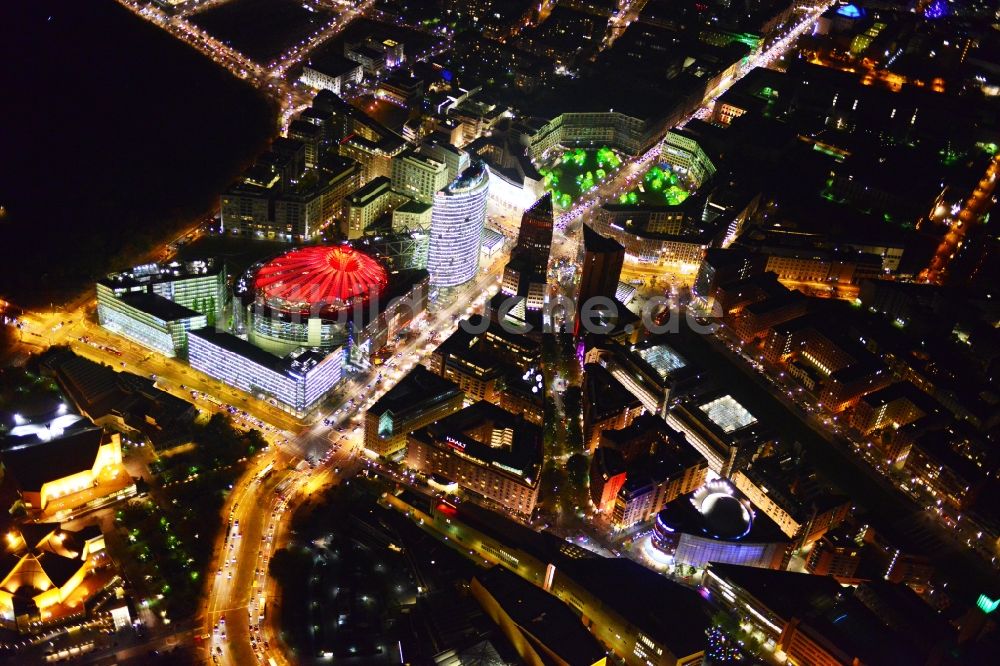 Nacht-Luftaufnahme Berlin - Nachtluftbild Festival of Lights im Stadtzentrum der Hauptstadt Berlin
