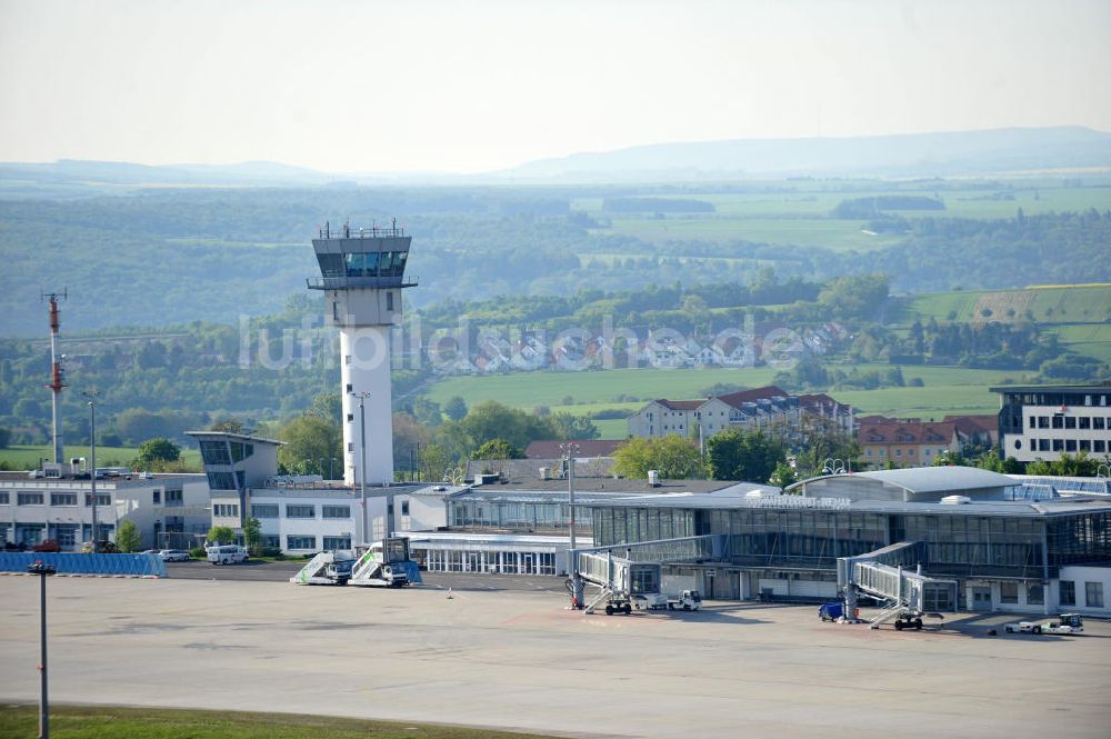 Luftbild Erfurt - Abfertigungshallen und Terminals am am Flughafen Erfurt- Bindersleben