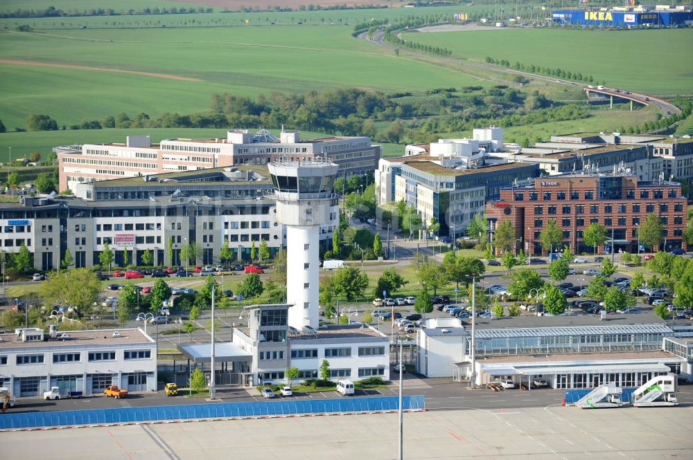 Luftaufnahme Erfurt - Abfertigungshallen und Terminals am am Flughafen Erfurt- Bindersleben