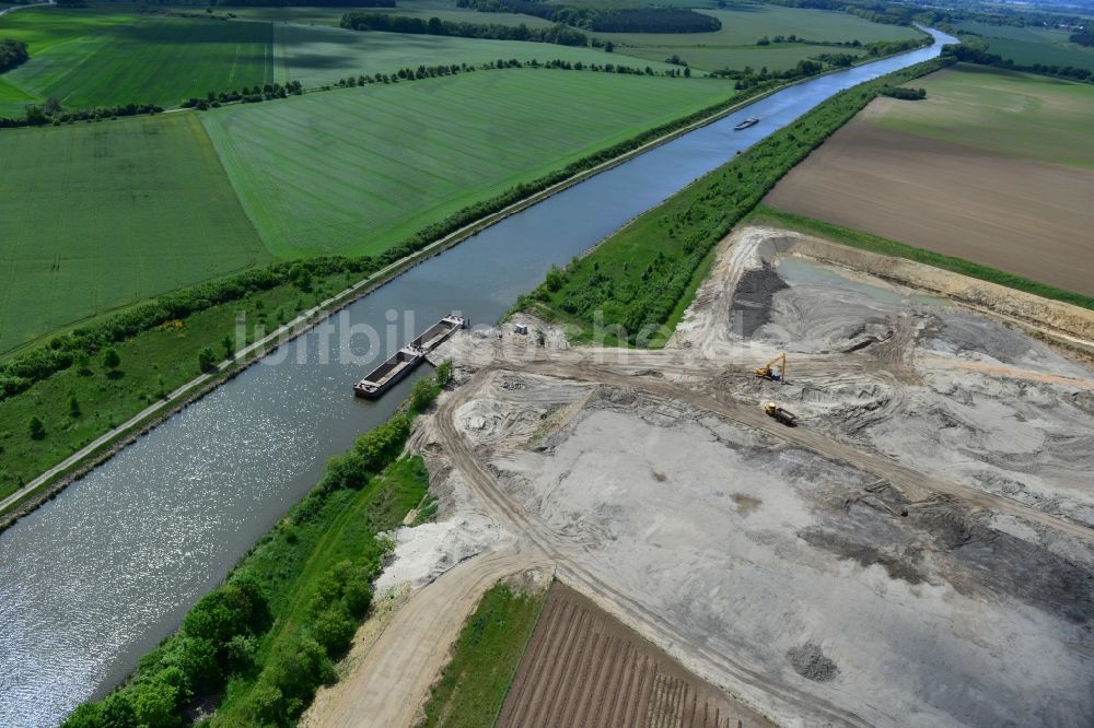 Luftaufnahme Bergzow - Ablagerungsflächen bei Bergzow am Elbe-Havel-Kanal im Bundesland Sachsen-Anhalt
