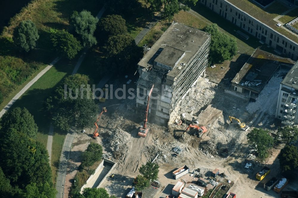 Luftaufnahme Hannover - Abriss des alten Klinikgebäude des KRH Klinikum Siloah-Oststadt-Heidehaus in Hannover im Bundesland Niedersachsen