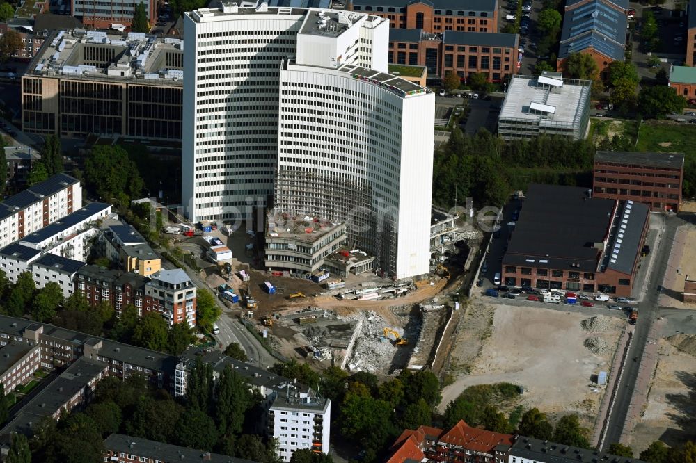 Hamburg von oben - Abriß- Baustelle zum Rückbau des Hochhaus- Gebäude Euler-Hermes-Hochhaus an der Friedensallee in Hamburg, Deutschland