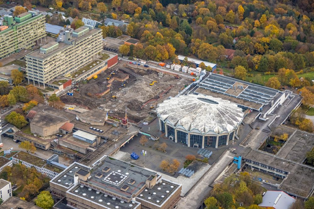 Luftaufnahme Bochum - Abriß- Baustelle zum Rückbau des Hochhaus- Gebäude des NA-Gebäudes am Campus der Ruhr-Universität Bochum in Bochum im Bundesland Nordrhein-Westfalen, Deutschland
