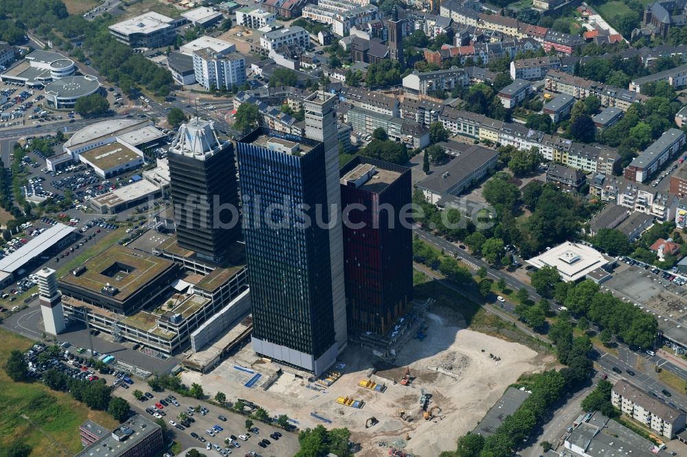 Luftaufnahme Köln - Abriß- Baustelle zum Rückbau des Hochhaus- Gebäude Die Welle im Ortsteil Raderthal in Köln im Bundesland Nordrhein-Westfalen, Deutschland