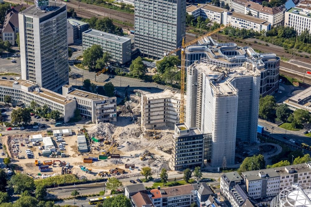 Essen von oben - Abriß- Baustelle zum Rückbau des Hochhaus- Gebäude Ypsilon-Haus in Essen im Bundesland Nordrhein-Westfalen, Deutschland