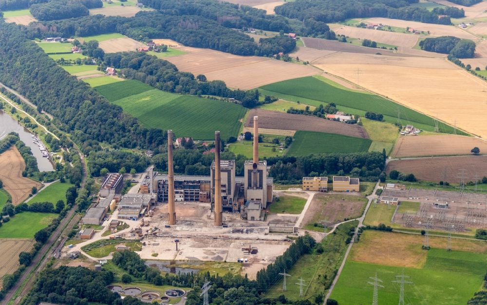 Luftaufnahme Porta Westfalica - Abriß und Demontage der Kraftwerksanlagen des Heizkraftwerkes Altes Kraftwerk in Porta Westfalica im Bundesland Nordrhein-Westfalen, Deutschland