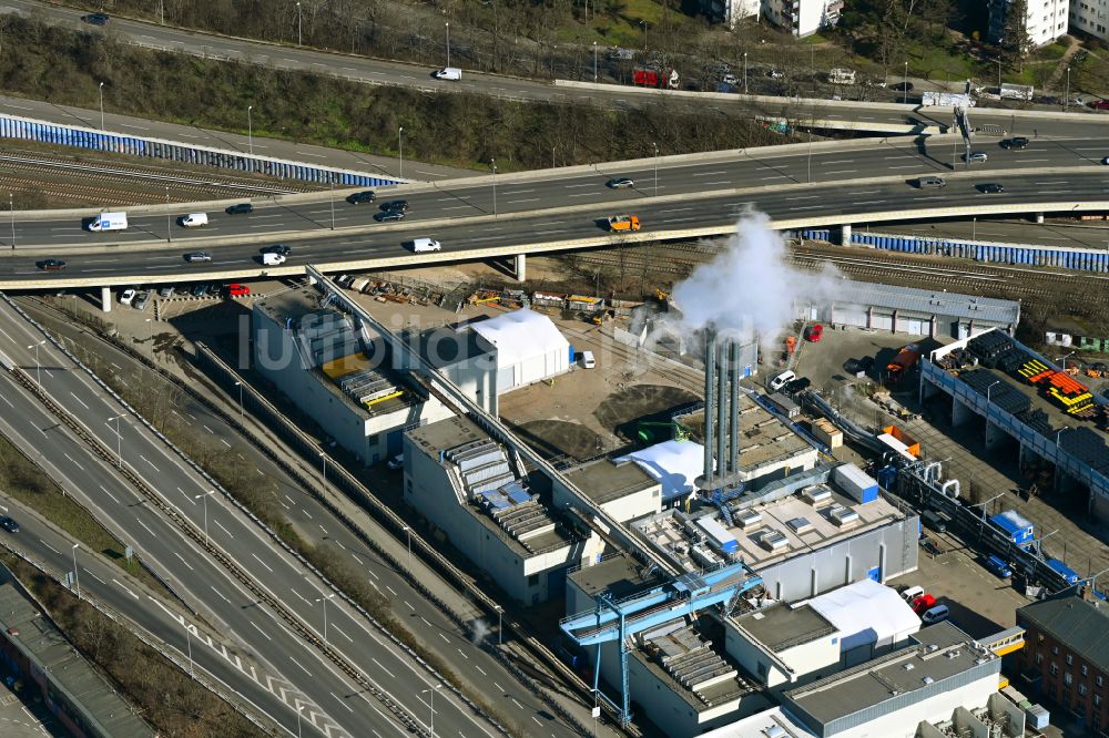 Berlin von oben - Abriß und Demontage der Schornsteine der Kraftwerksanlagen des Heizkraftwerkes Wilmersdorf Schmargendorf in Berlin, Deutschland