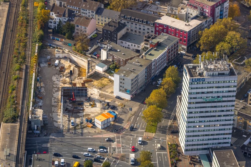 Luftaufnahme Bochum - Abriß- und Entsorgungsarbeiten an den Trümmer- Resten des Parkhauses P7 Kurt-Schumacher-Platz in Bochum im Bundesland Nordrhein-Westfalen, Deutschland