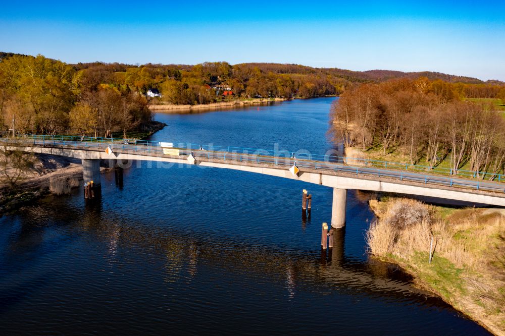 Liepe von oben - Abriß und Ersatzneubau Wegebrücke in Liepe im Bundesland Brandenburg, Deutschland