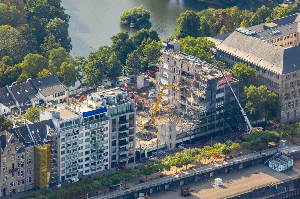 Luftbild Düsseldorf - Abriß einer Plattenbau- Hochhaus- Wohnsiedlung im Ortsteil Carlstadt in Düsseldorf im Bundesland Nordrhein-Westfalen, Deutschland