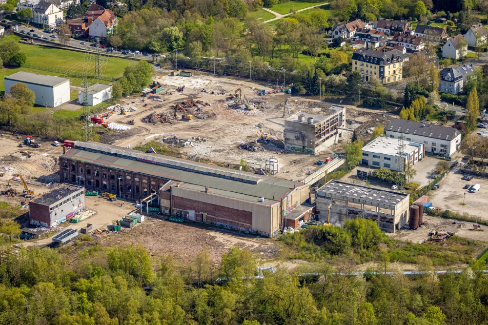 Luftbild Bochum - Abrißarbeiten auf dem ehemaligen Gelände des ehemaligen RWE-Kraftwerk im Ortsteil Wiemelhausen in Essen im Bundesland Nordrhein-Westfalen, Deutschland