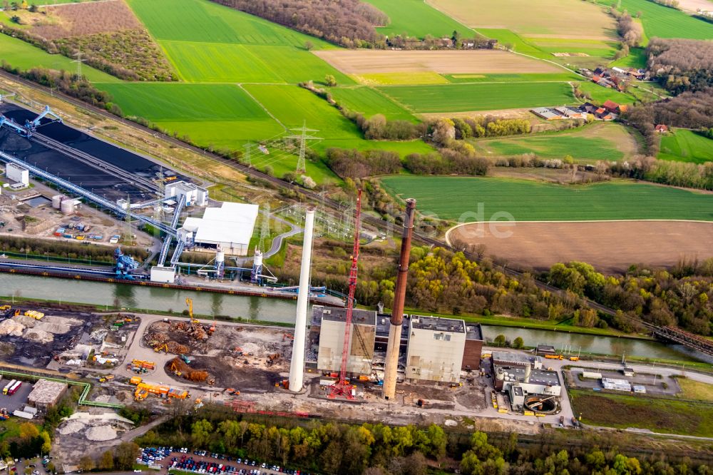 Luftaufnahme Datteln - Abrißarbeiten auf dem ehemaligen Gelände des Kohlekraftwerks in Datteln im Bundesland Nordrhein-Westfalen, Deutschland
