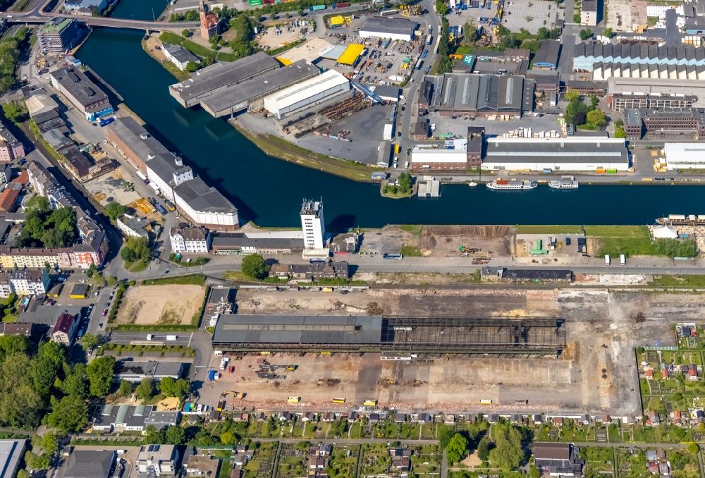 Dortmund von oben - Abrißarbeiten auf dem Gelände des Dortmunder Hafen in Dortmund im Bundesland Nordrhein-Westfalen, Deutschland