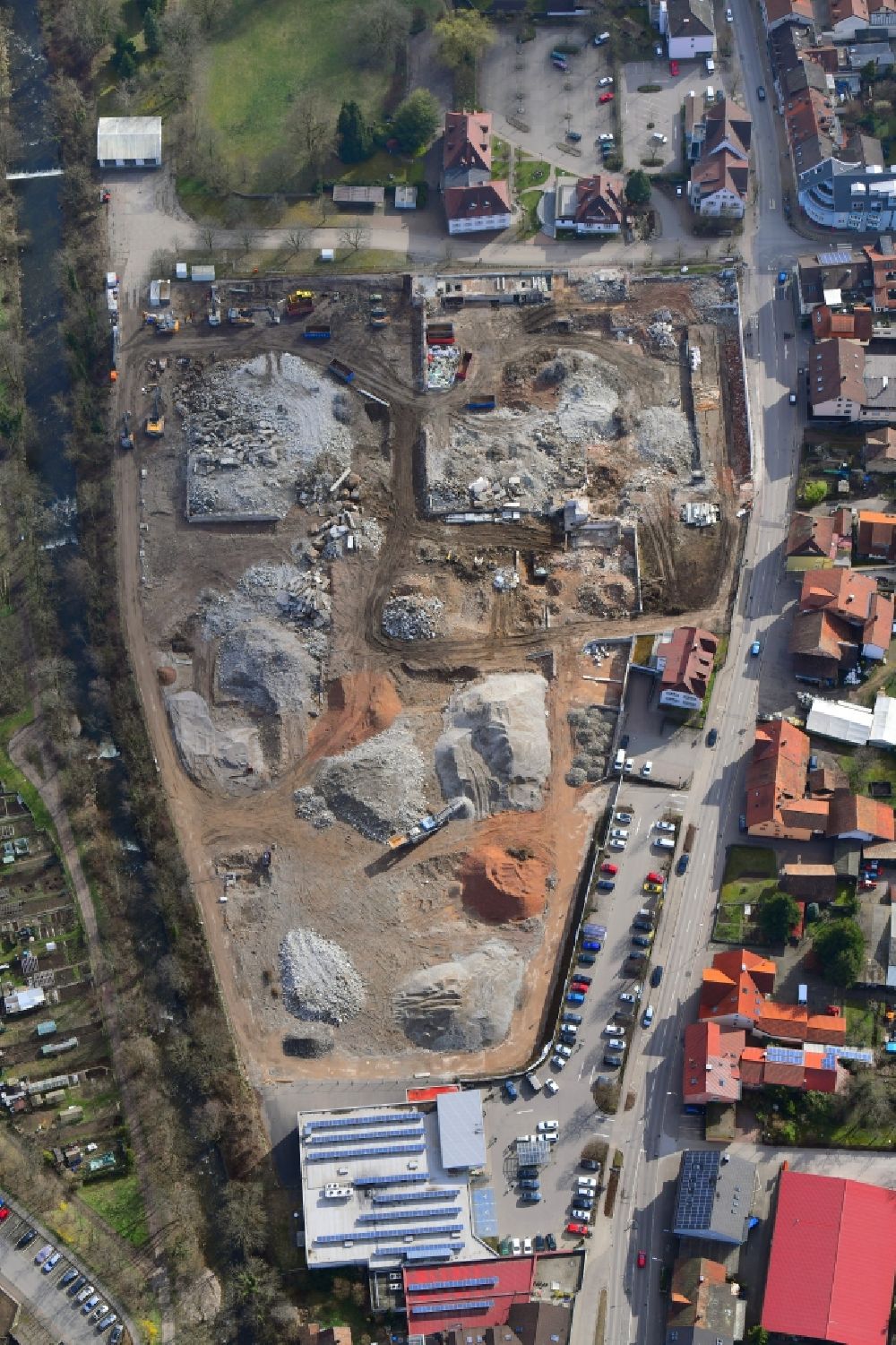Luftbild Wehr - Abrißarbeiten auf dem Gelände der Industrie- Ruine Brennet Areal in Wehr im Bundesland Baden-Württemberg, Deutschland