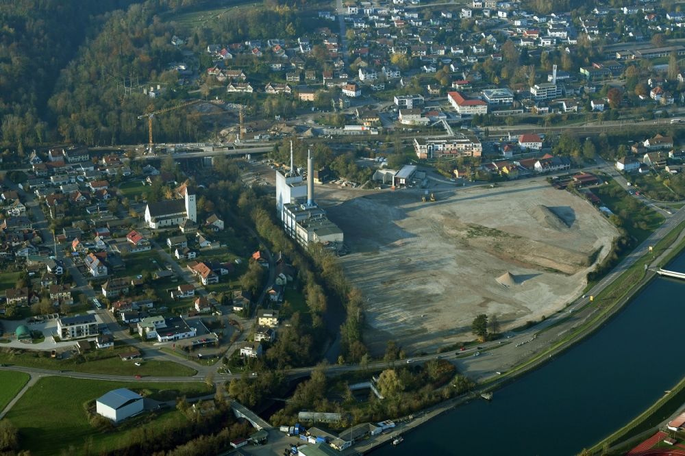 Luftbild Albbruck - Abrißarbeiten auf dem Gelände der Industrie- Ruine der ehemaligen Papierfabrik am Hochrhein in Albbruck im Bundesland Baden-Württemberg, Deutschland