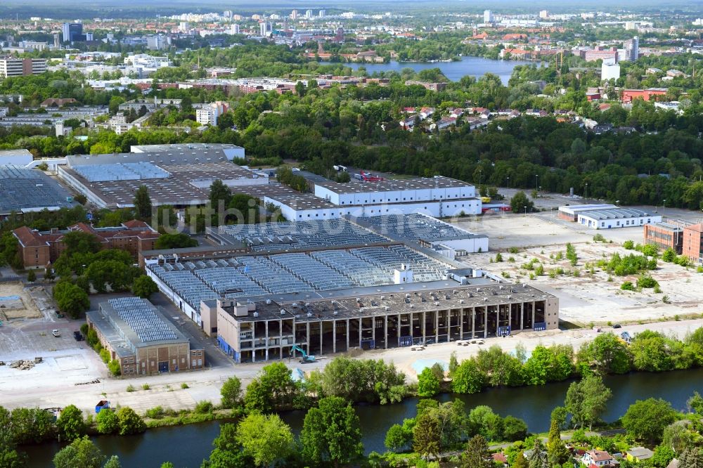 Luftbild Berlin - Abrißarbeiten auf dem Gelände der Industrie- Ruine im Ortsteil Siemensstadt in Berlin, Deutschland