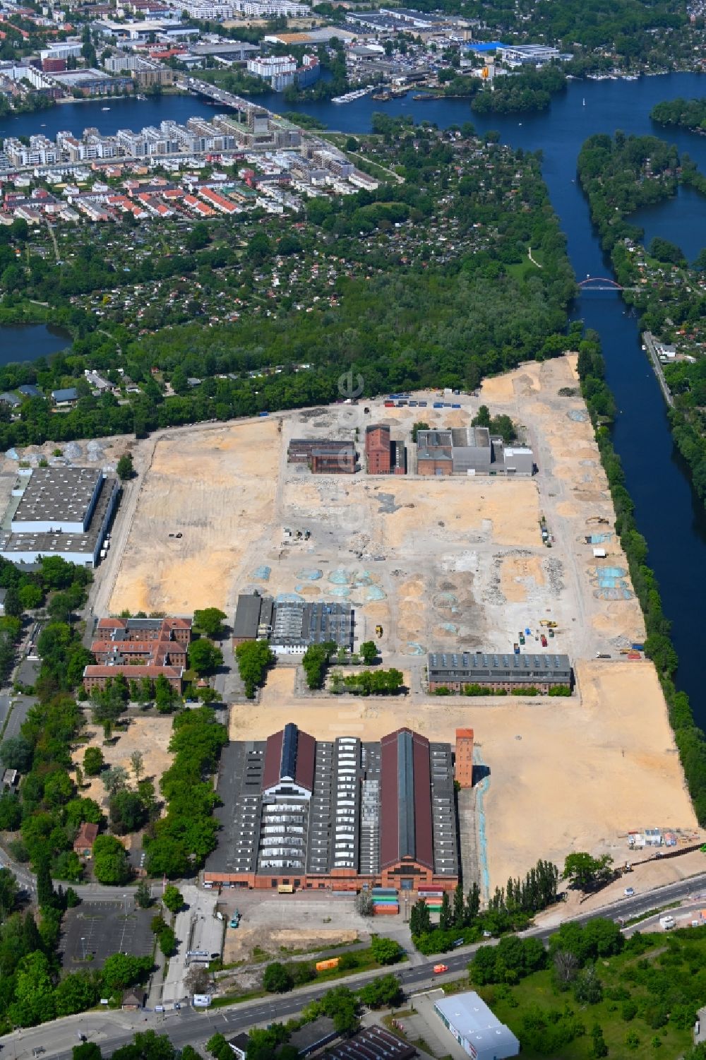 Luftaufnahme Berlin - Abrißarbeiten auf dem Gelände der Industrie- Ruine im Ortsteil Siemensstadt in Berlin, Deutschland