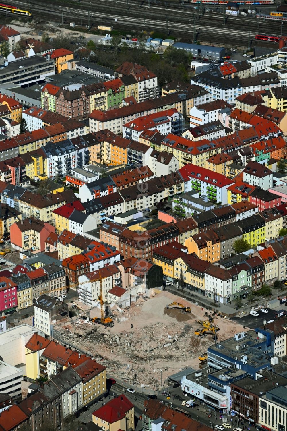 Nürnberg von oben - Abrissfläche des ehemaligen Kaufhaus- Gebäudes im Ortsteil Galgenhof in Nürnberg im Bundesland Bayern, Deutschland