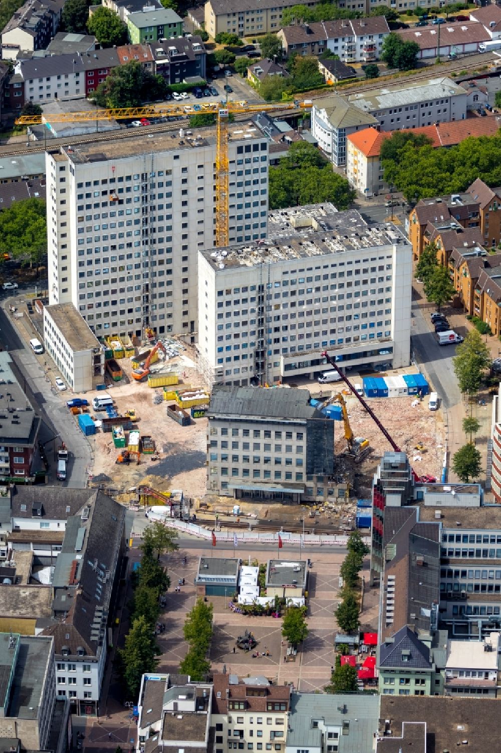 Luftbild Bochum - Abrißfläche der Bürohaus- Gebäude des alten Landsgericht - Amtsgericht im Ortsteil Innenstadt in Bochum im Bundesland Nordrhein-Westfalen, Deutschland