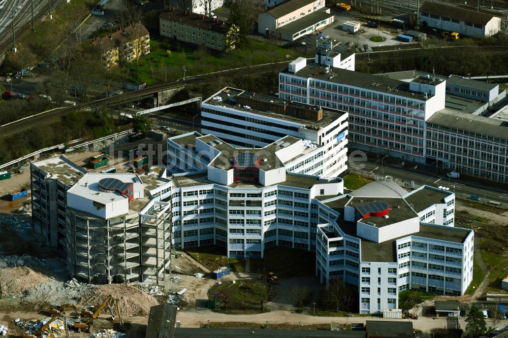 Frankfurt am Main von oben - Abrißfläche der Bürohaus- Gebäude Avaya- Areal im Ortsteil Gallus in Frankfurt am Main im Bundesland Hessen, Deutschland