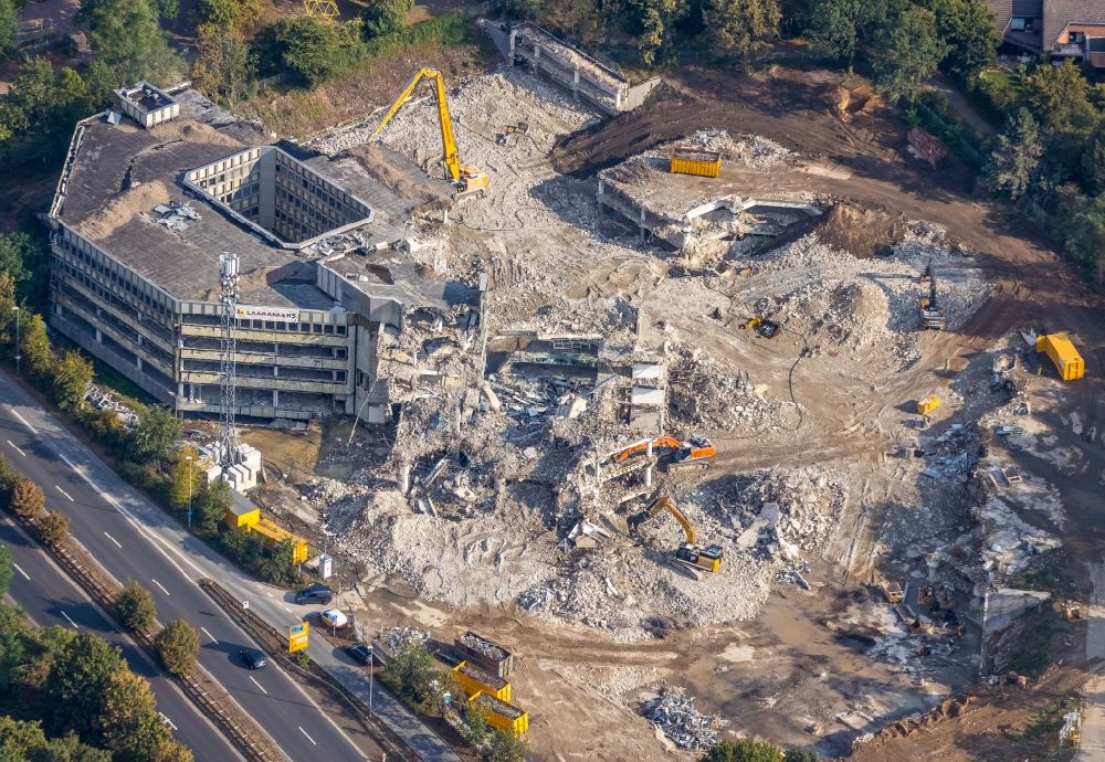 Luftaufnahme Düsseldorf - Abrißfläche der Bürohaus- Gebäude Deiker Höfe im Ortsteil Stockum in Düsseldorf im Bundesland Nordrhein-Westfalen, Deutschland