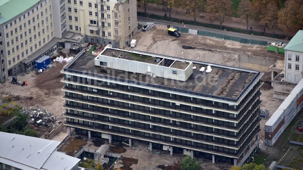 Bonn von oben - Abrißfläche der Bürohaus- Gebäude der Zurichversicherung, zuvor Deutscher Herold in Bonn im Bundesland Nordrhein-Westfalen, Deutschland