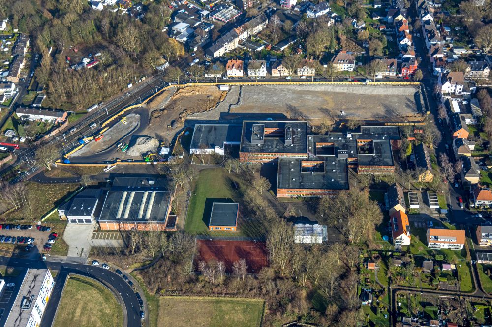 Luftaufnahme Bochum - Abrissfläche des ehemaligen Schul- Gebäude des Schulzentrum Gerthe an der Heinrichstraße in Bochum im Bundesland Nordrhein-Westfalen, Deutschland