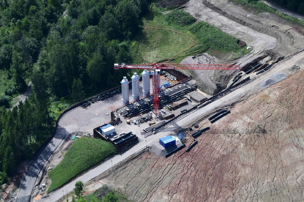 Luftbild Schwörstadt - Absorbertürme der Deodorierungsanlage zur Trans-Europa-Naturgas-Pipeline TENP auf dem Gelände der aufgeschütteten Mülldeponie Lachengraben in Schwörstadt im Bundesland Baden-Württemberg