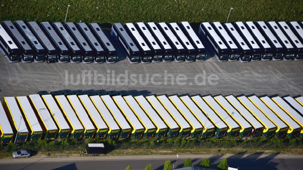 Luftbild Reichshof - Abstellfläche für Busse und Lastkraftwagen in der Gewerbeparkstraße in Reichshof im Bundesland Nordrhein-Westfalen, Deutschland